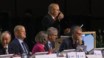 Abb. 2. Prof. Beat Thürlimann (1.v.l.) und Prof. Walter Weber (2.v.l.), Co-Organisatoren der SGBCC 2025